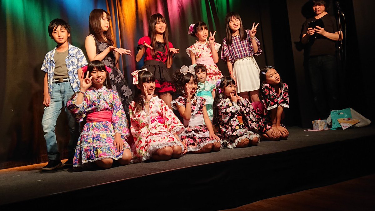 hosndaman0621's tweet photo. 応援キッズアイドル打順(1/1現在)❗
1番ユウスケ
2番みゅうみゅう
3番ちぃちゃん(田村千尋)
4番ことな
5番ゆわ
6番あいちゃん9さい
7番羽月ジュエル
8番りさちゃん6さい
9番星乃みれい(エースピッチャー)
先発投手
ももりん
綾音
抑え
パスキャンMIO
中継ぎ
あいみ
月菜RUNA
#アイドル #打順 #野球 https://t.co/X6l27y0rFI