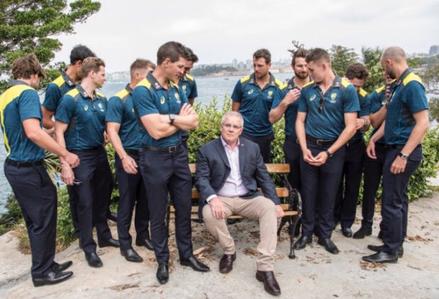 samanthamaiden's tweet image. New tonight in our series on unintentionally hilarious photos...