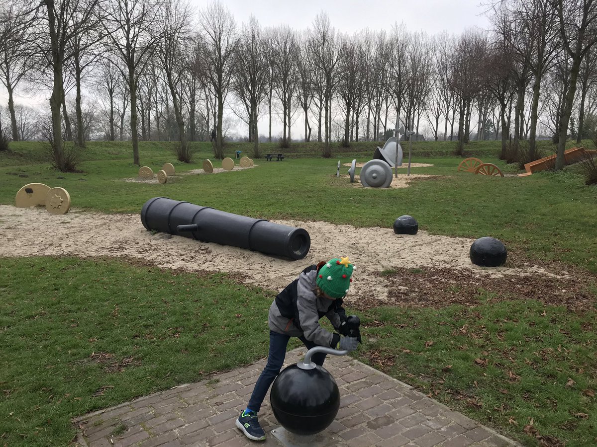 FionnJules's tweet photo. Storyground at Hulst with @EoghanCasper https://t.co/PfKDIkD7xR