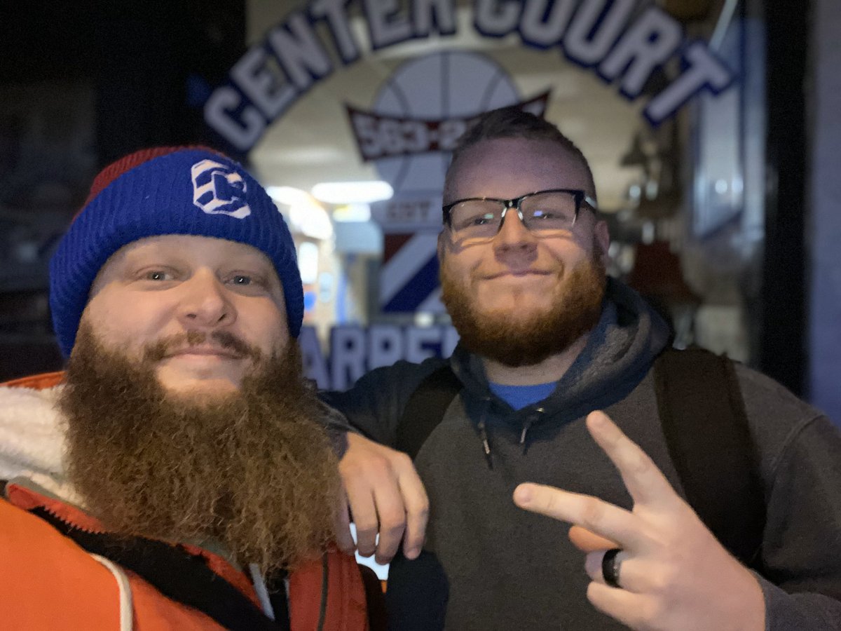 Centercourt2005's tweet photo. 💈💈Happy New Year!! Thank you for making 2019 another awesome year! Excited for 2020!!! 💈💈#centercourtbarbershop #wabash #indiana #barber #barbershop #barbershopconnet #lovewhatwedo #happynewyear https://t.co/v4d5neIDWN