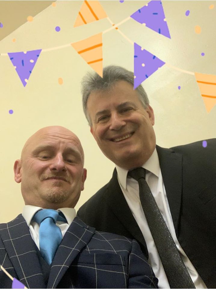 ontrackduo's tweet photo. Last night at our New Year's Eve party... Outwood WMC, Wakefield #livemusic #duo # OnTrack https://t.co/qYzdnxArE9