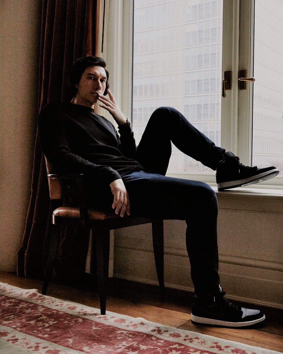 reylo_latino's tweet photo. Primer día del año y Adam nos da nuevo content 😍😍😍 
Empezando como merecemos 😌🙌 https://t.co/fZ9TNnFn6h