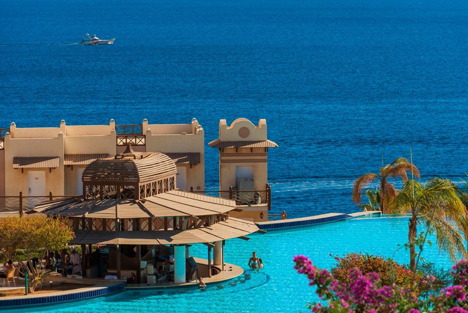 SharmConcorde's tweet photo. Wake up on the first day of the year to dive into this blue water https://t.co/ASIJfKGklq