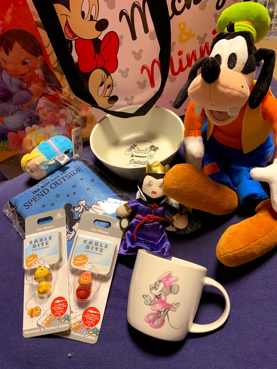 れき そしてディズニーストア 1500円の方は買えなかったー W ケーブルバイト2個も入ってたw下敷き 入ってたけど 使わないなーww ぬいぐるみはグーフィーさんでした れき そしてディズニーストア 1500円の方は買えなかったー W ケーブルバイト2個も入ってたw下敷き 入ってたけど 使わないなーww ぬいぐるみはグーフィーさんでした