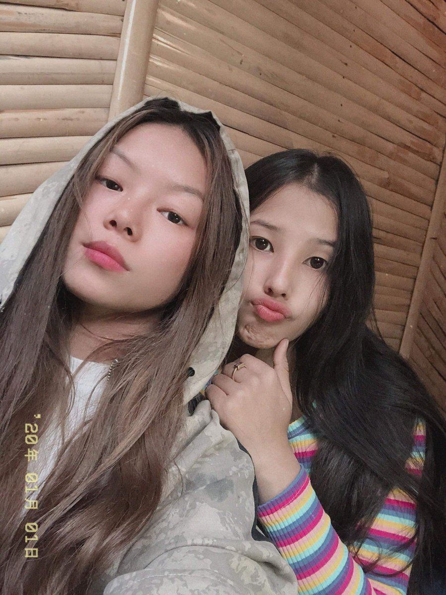 SandhyaMoktan2's tweet photo. HAPPY NEW YEAR 2020🎉🎉✨🎆❤ https://t.co/lceI02T3kY