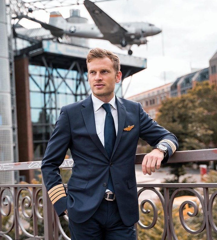 PartricB's tweet photo. Hai, Wishing You a Brand New Year full of joy,laughter and lots of fun. May you get New opportunities and receive Outstanding rewards, HAPPY NEW YEAR -2020 MY AVIATORS! God Bless You. https://t.co/6MqAhsJfSE