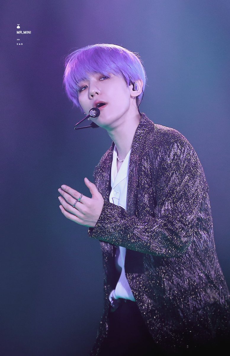 Mr__mini's tweet photo. 191230 #백현 #BAEKHYUN 
💙😭💙 https://t.co/smhCUBeonW