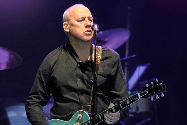 MarkKnopfler's tweet photo. Happy New Year from Mark and the team! “It was great to see so many of you on the Down The Road Wherever tour. We had the best time ever out there. Wishing everyone happy holidays and a peaceful new year. Love, MK”

#MarkKnopfler #DownTheRoadWherever #HappyNewYear https://t.co/ev32jah7Yx