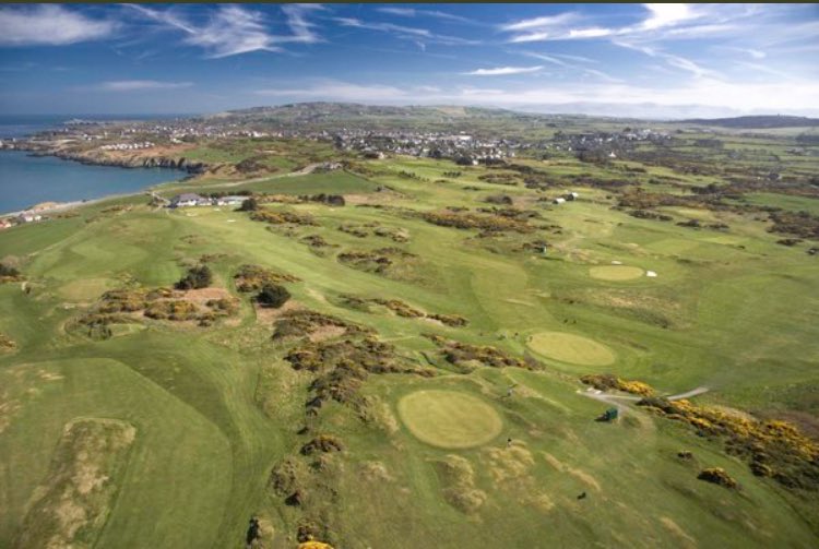 bullbaygolfclub's tweet photo. Who is starting the new year on the golf course ? Haven’t played @bullbaygolfclub make sure it’s on your bucket list this year 🏌️‍♂️#hiddengem #opencomps https://t.co/SUkP4wz32c