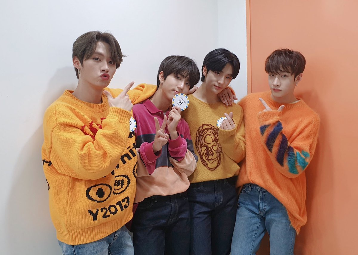 Stray_Kids's tweet photo. [스키지기]
2020년 과일 먹을 필요가 없어요✨ 새해 첫 날부터 스키즈 주간아이돌로 비타민 올충전🤗💕 스키지기 주접력 뿜뿜하게 하는 상큼미의 정석을 보여줬다👍 스테이도 얼른 같이 보고 새해 기분 좋게 시작해요~❣ https://t.co/vNxoI4OdoB