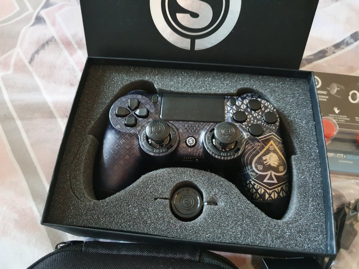 BamGudgeon's tweet photo. First scuff and its 🔥🔥🔥🔥🔥 thank you @ProSyndicate @ScufGaming https://t.co/MyGAh9YPoq