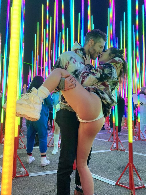 Happy new year!! https://t.co/3C0XfWbyUU