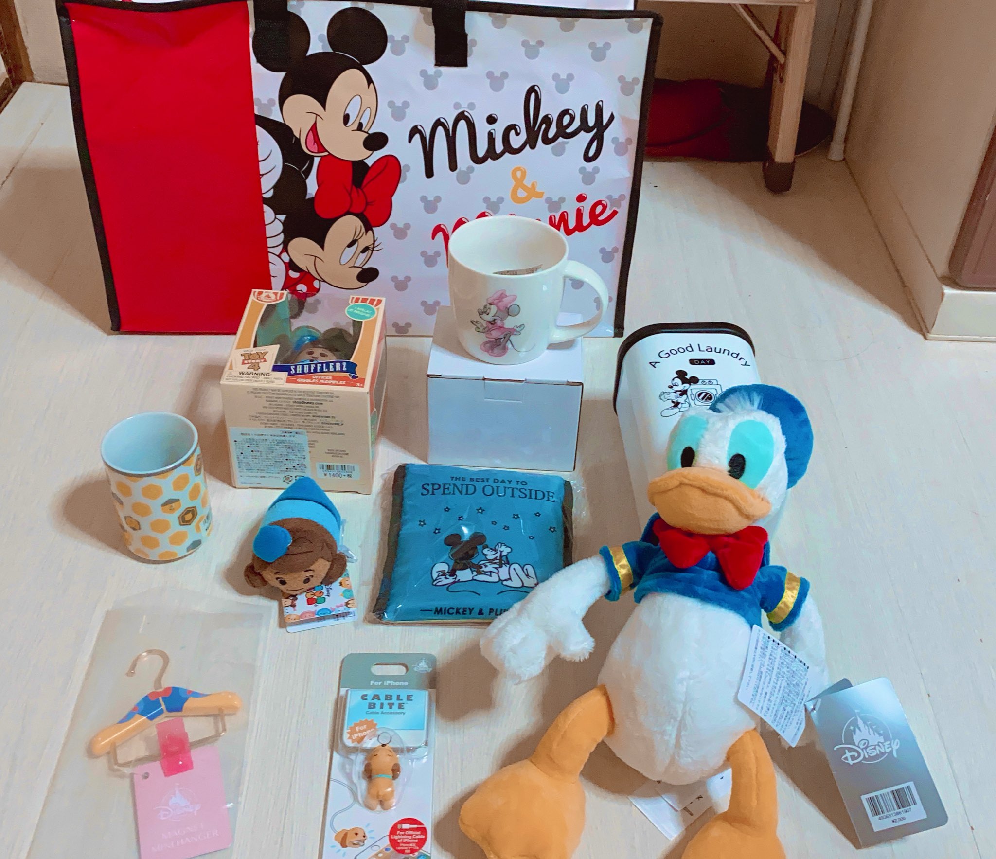 画像 300円均一ディズニーストアヴィレバンの福袋です 全部最高だだだだ T Co Ouuscqpie7 まとめダネ