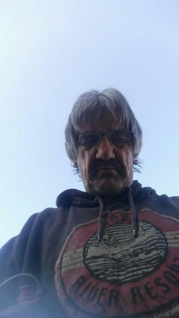 Ron52028221 tweet picture