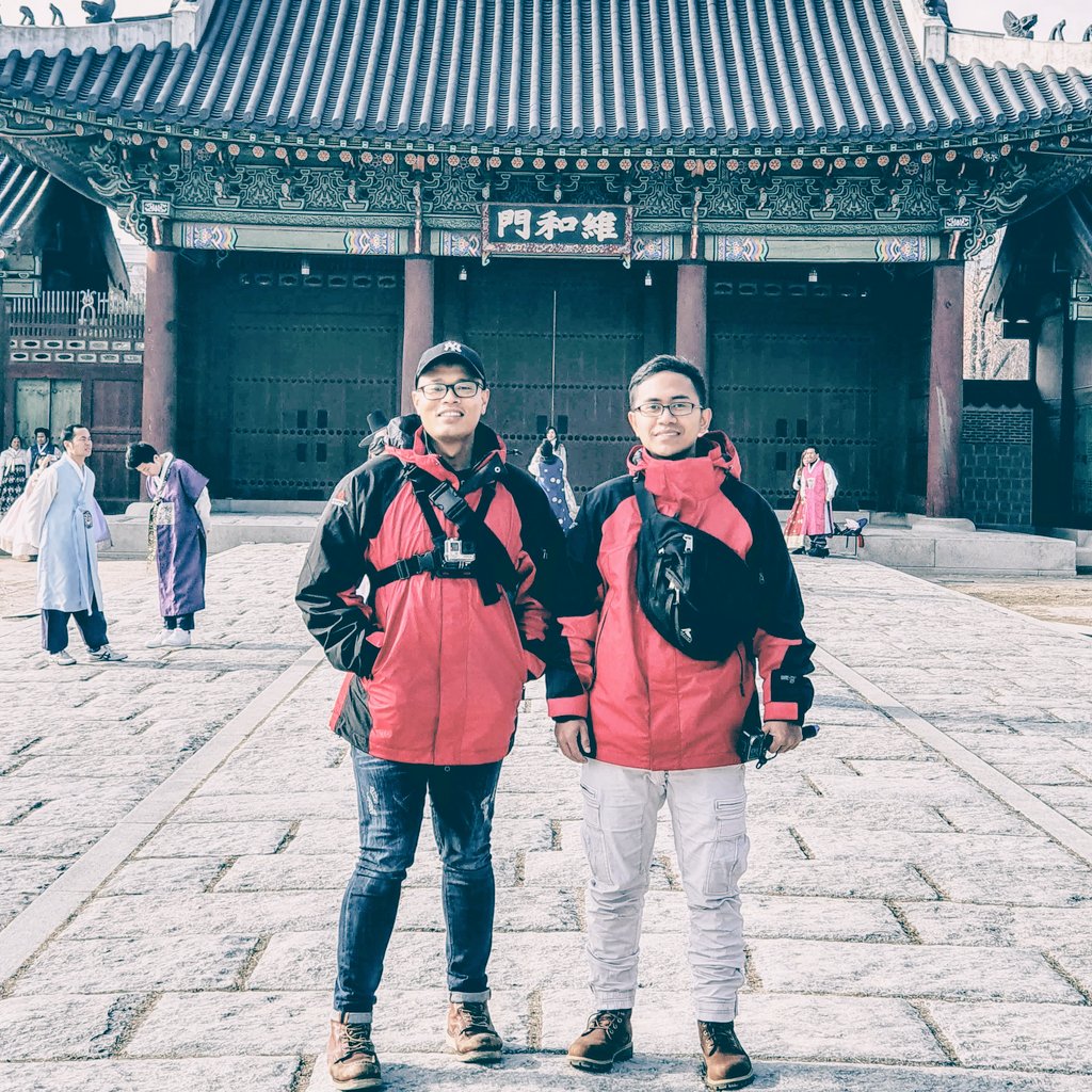 _ayulxnzm's tweet photo. Never would i imagine that we will set foot in korea together. By far the furthest we went. To many more years of brotherhood bijanize. https://t.co/jgR9Y5xOoV