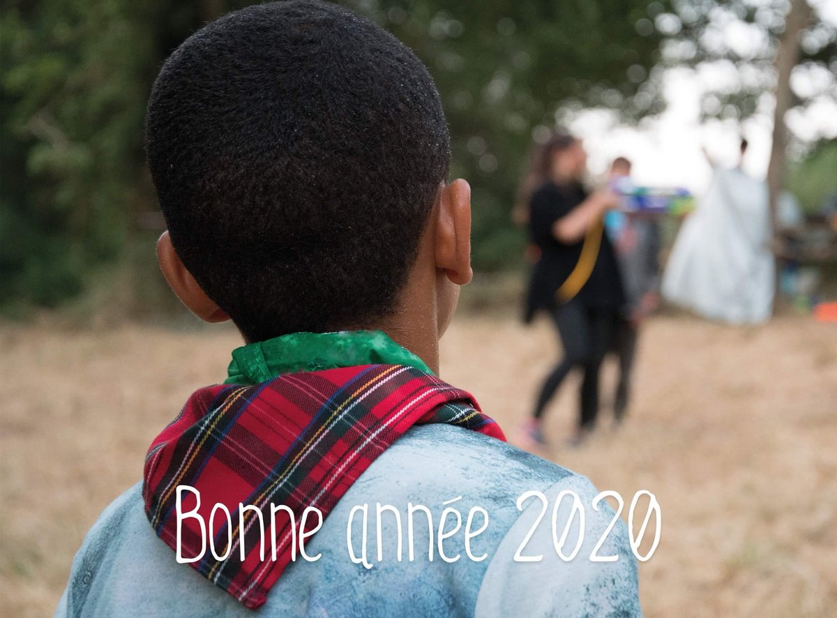 EEUdF's tweet photo. L'association des #EEUdF vous souhaite une très belle et heureuse année 2020. Une année pour jouer, camper, rêver, grandir, construire, agir... Bonne année ! https://t.co/kKpwkj9bP1