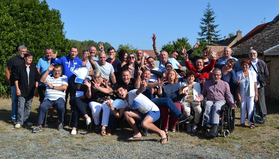 24hdelabille72's tweet photo. 𝓑𝓸𝓷𝓷𝓮 𝓪𝓷𝓷𝓮́𝓮 𝟐𝟎𝟐𝟎 ! 🎉
Le @ComitefetesSMDL vous adresse ses meilleurs vœux pour l'année 2020 !

#24hbille2020 #Sarthe #HappyNewYear #Happy2020 https://t.co/wYkZC2fm4P