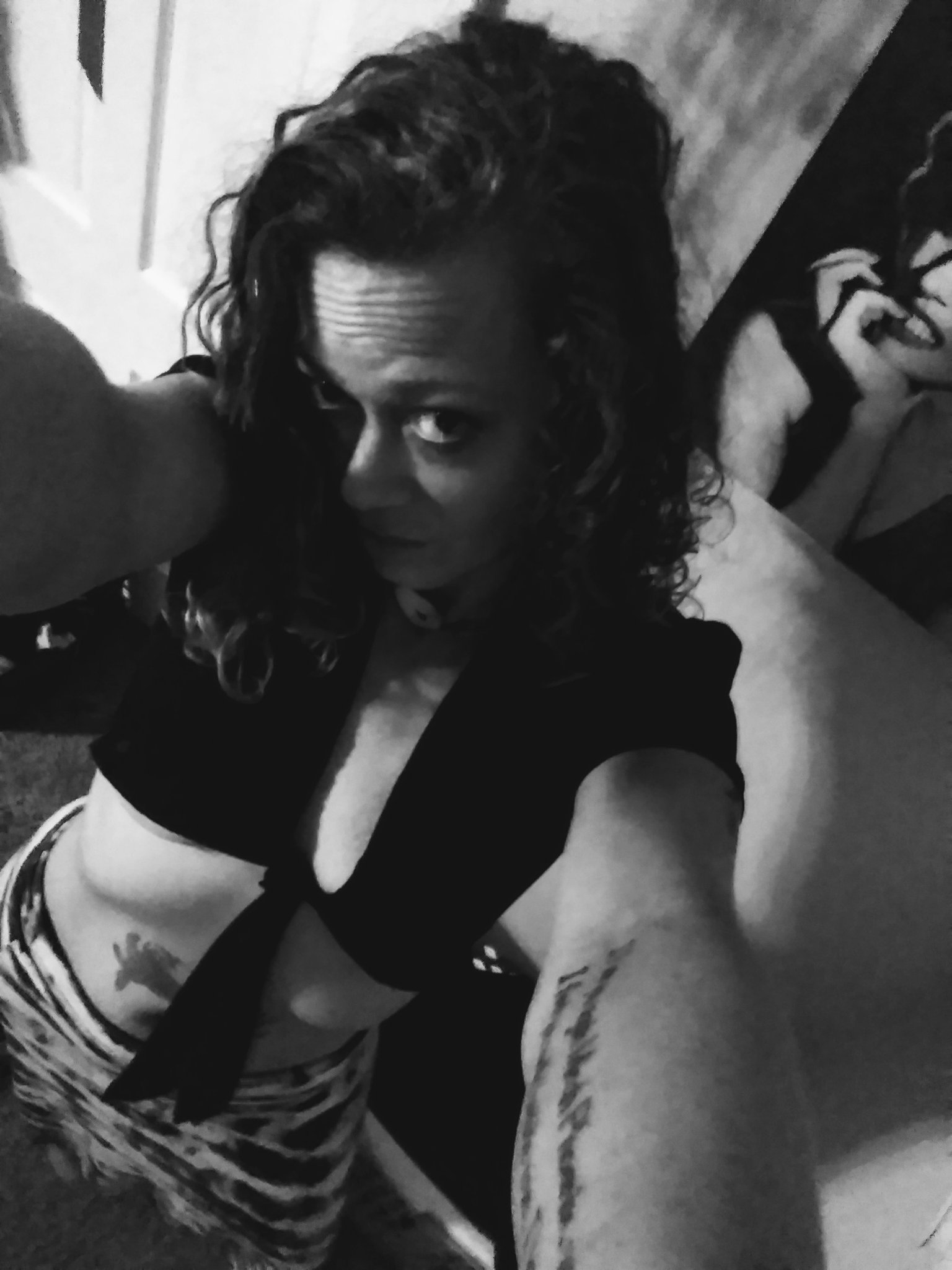 @reddelicious16 @adultfriendfind @FetLife #HappyNewYear #milf #redhead https://t.co/ovI2NVD7Th