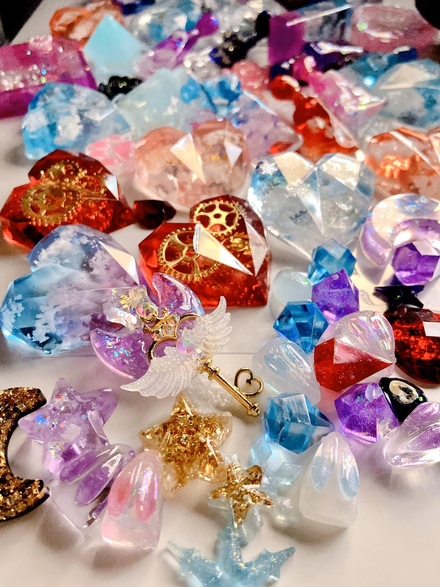 12월 랜덤박스 신청해 주신 분들 감사해요💕
열심히 랜덤박스 준비 하고있어요! 

첫 랜덤박스 인 만큼 마음에 드실 수 있게 노력할께요💕 

이번 박스 마무리되면 요술봉 랜덤박스도 준비 해 볼까 해요! 기대해 주세요💕