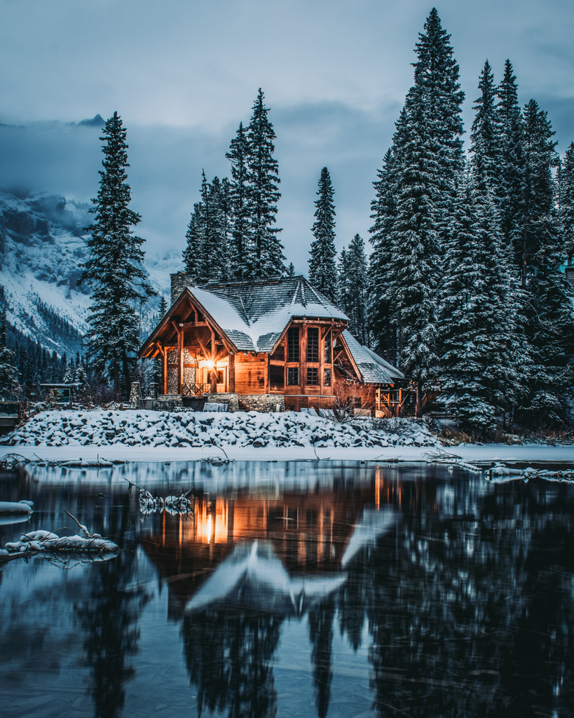 A new year has started and everyone's chasing for some new goals. But even if some of them are not achieved, the first step is made and as long as you keep making yourself new goals you're on the right way. to reach the things you desire.⁠