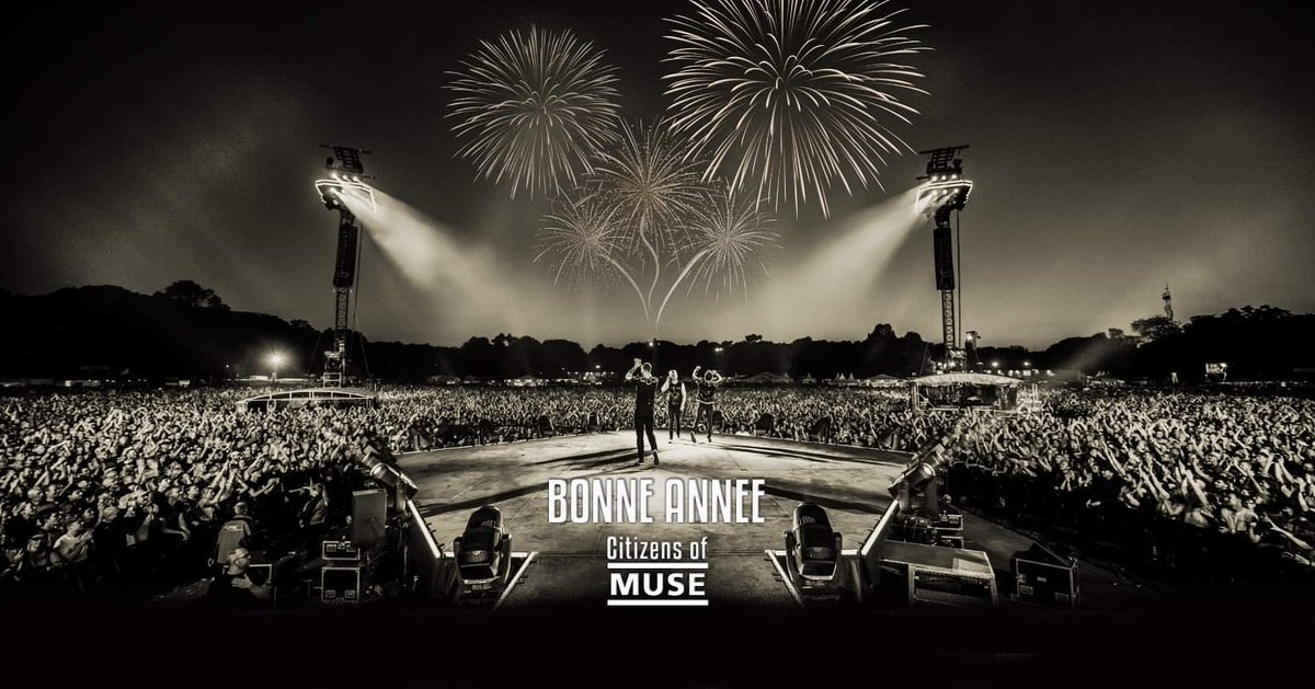 CitizensOfMuse's tweet photo. Bonne et heureuse année 2020 🥂🎉 

On espère que vous avez passé de bonnes fêtes! On espère également le retour du @muse sur scène en 2020 (c'est beau de rêver 🙄) 

#muse #HappyNewYear #2020 #BonneAnnée #muselive #musers https://t.co/cVZsxpBzVS