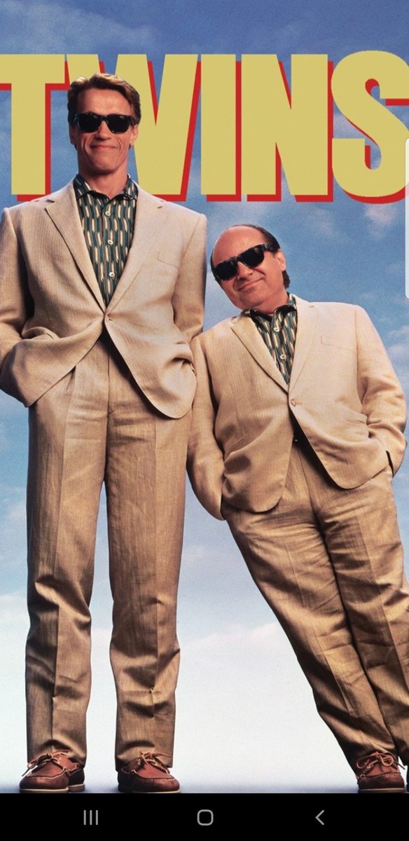 ScottMack85's tweet photo. Can @TheRock and @KevinHart4real please remake this movie hahah https://t.co/TLQGiG9jJK