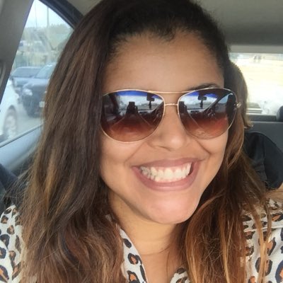 hellenaragaosh's tweet photo. Cada dia com sua importância e sentido. Q não nos falte oportunidade da alegria, do sorriso ou gargalhada. Feliz 2020! 
#semfiltro #naverdade #simplicidade #sobora  #NovaFotoDoPerfil https://t.co/oEk0YC0rWM