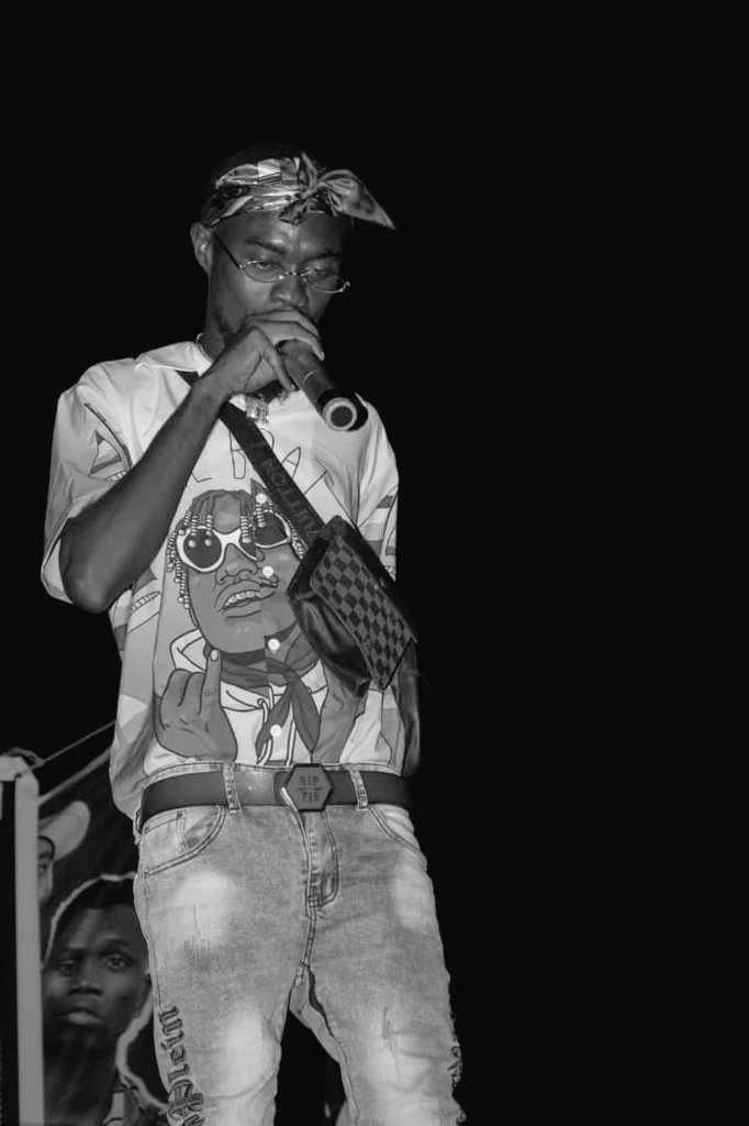 JoeAinooson_JAM's tweet photo. Treat everyone same way you want to be treated
#1stPicOfTheYear
#TeamFMB
#FlipHypers
#HighTension
#MegaSuperStar
#OriginalSenyaCitizen https://t.co/19JBLEEinP