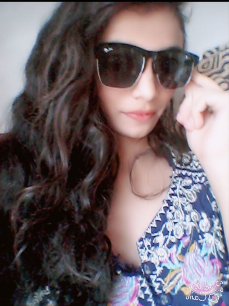 vip_desi_'s tweet photo. More photos go to website 💋
#HappyNewYear #Welcome2020 #byebye2019 https://t.co/obPSSYW4YR