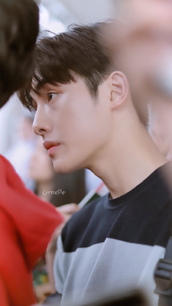 5orar1's tweet photo. จะหาคลิปวันที่นต.เก็บกล้องละต่งยืนรอ กลายเป็นได้มาย้อนเวลาหาความผัวแทน โหววววววว พลาดรูปพวกนี้ไปได้ไงกัน https://t.co/aRK3gDNAFu
