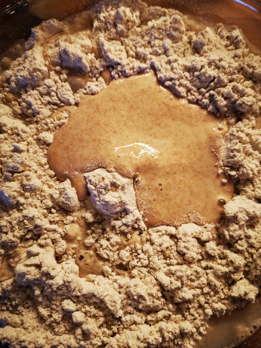 Diana_2412_'s tweet image. Start the new year with homemade bread. I will do that more often now. 😊 
#selfmadebread
#tobake
#breakfast