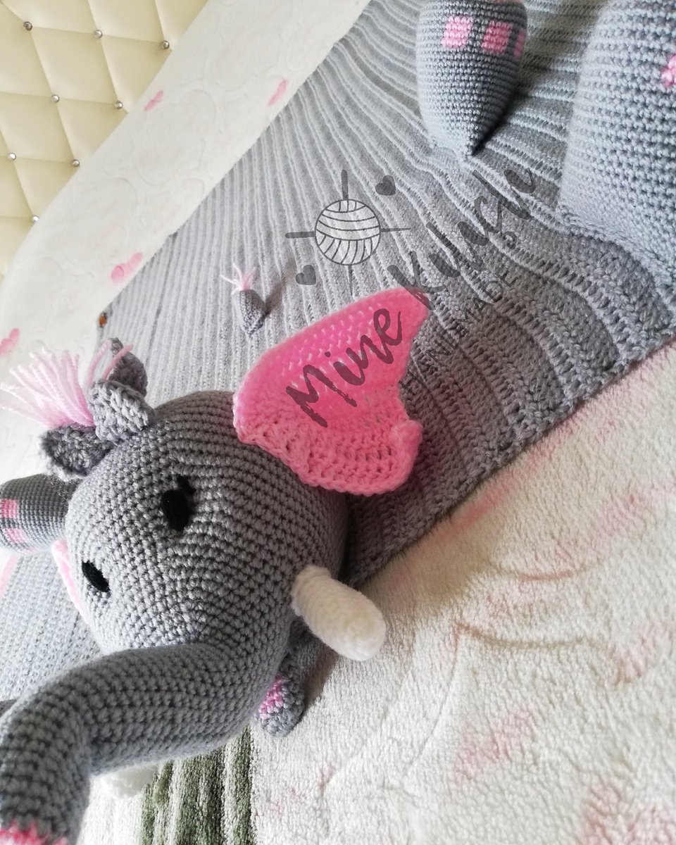 Yeni yıl hepimize sağlık, mutluluk, başarı ve bol şans getirsin 💕
#bebek #bebekbattaniyesi #oyuncaklıbattaniye #fillibattaniye #hamileanne #bebekhazırlıkları