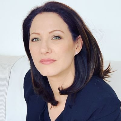 SoutienTaillade's tweet photo. Pour 2020 ! Prenez la #résolution de défendre un projet de société juste, moderne et solidaire en rejoignant le Parti Républicain #Solidariste, dirigé par #LMTaillade, une femme politique d'exception, courageuse et juste incarnant avec conviction les #valeurs #républicaines 🇨🇵 https://t.co/8D0oxGWUB0