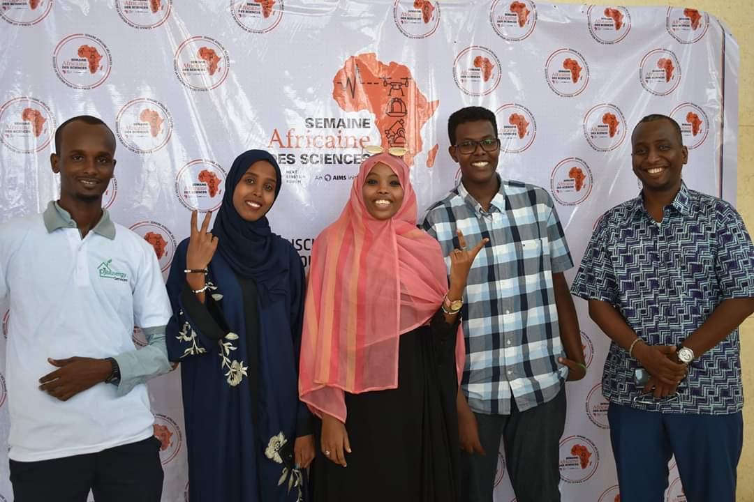 DjiboutiTechHub's tweet photo. BEST OF 2️⃣0️⃣1️⃣9️⃣ en 📷 ⤵️
📅Octobre 2019
▶️Pour la 1ère fois à #Djibouti, la Semaine Africaine des Sciences a été co-organisée par le CTID!
#Bestof #CTID2019 #Djibouti #Tech253 #AfricanScienceWeek #ActorsOfChange https://t.co/u6yI323uIR