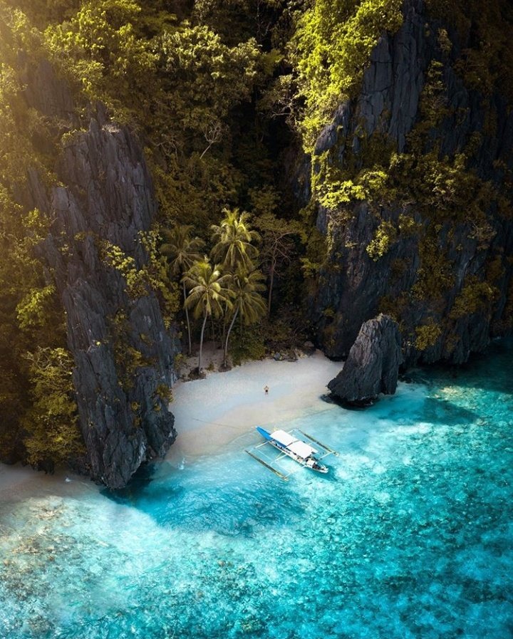 Lagoons in the Philippines 🌴