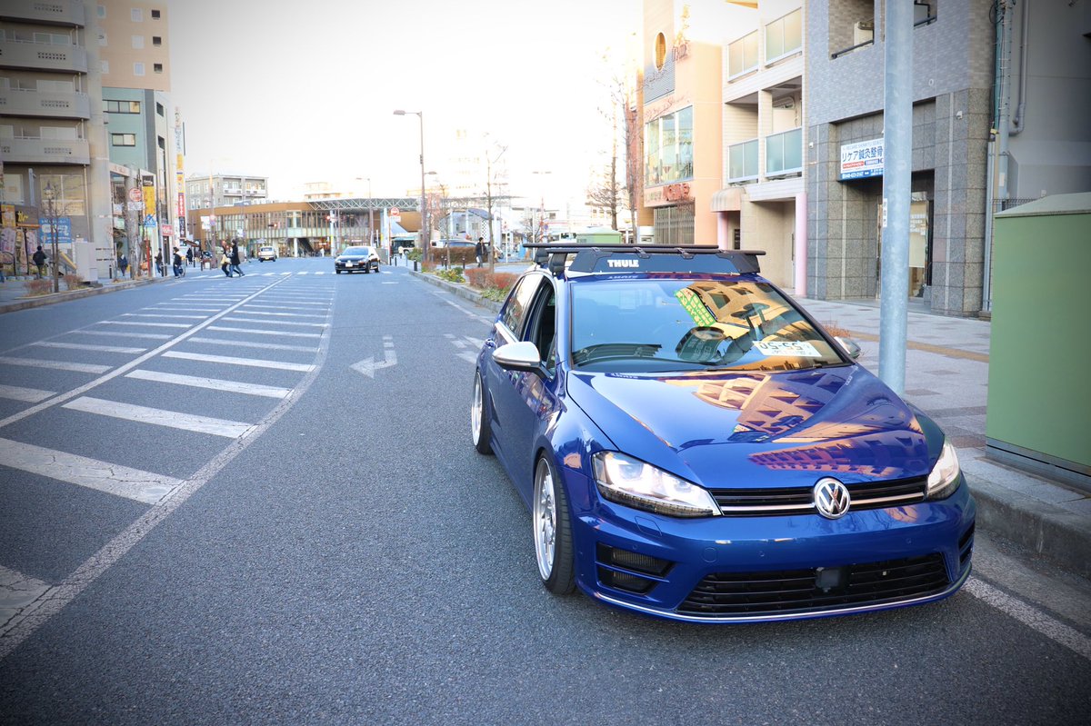 tim_tim_69's tweet image. 新年初撮り📸

#車好きな人と繋がりたい 
#いいと思ったらRT 
#STOPTECH #skolwheel #Volkswagen #GOLF7 #GOLFR #THULE