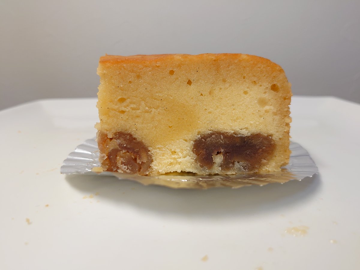 ট ইট র シン ケーキ好き マロングラッセ入りのパウンドケーキを焼きました バニラビーンズ入りのパウンドケーキにマロングラッセ を入れて焼きたっぷりのラム酒シロップを染み込ませた 大人のケーキ 手作り マロングラッセ パウンドケーキ