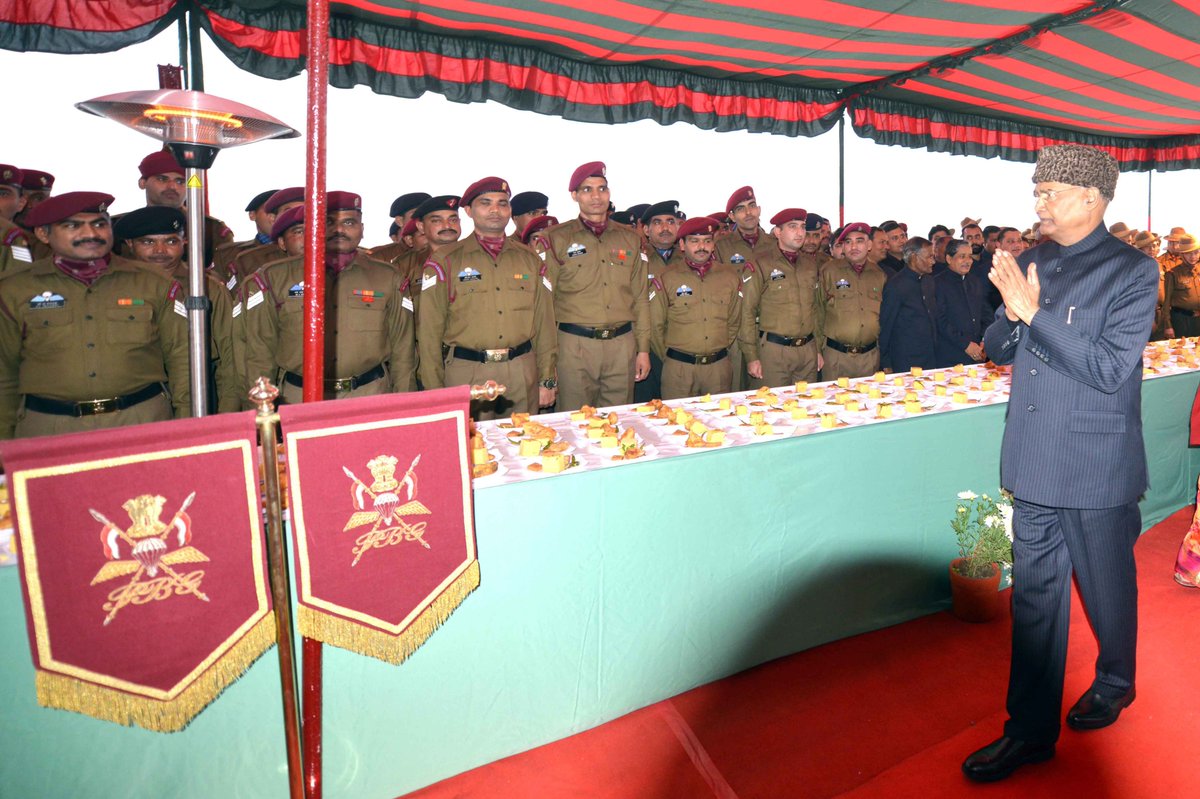 President Of India President Kovind Met And Conveyed New Year Greetings To Troops And Family Members Of The President S Bodyguard Pbg At Rashtrapati Bhavan T Co 56bcrxb3uz