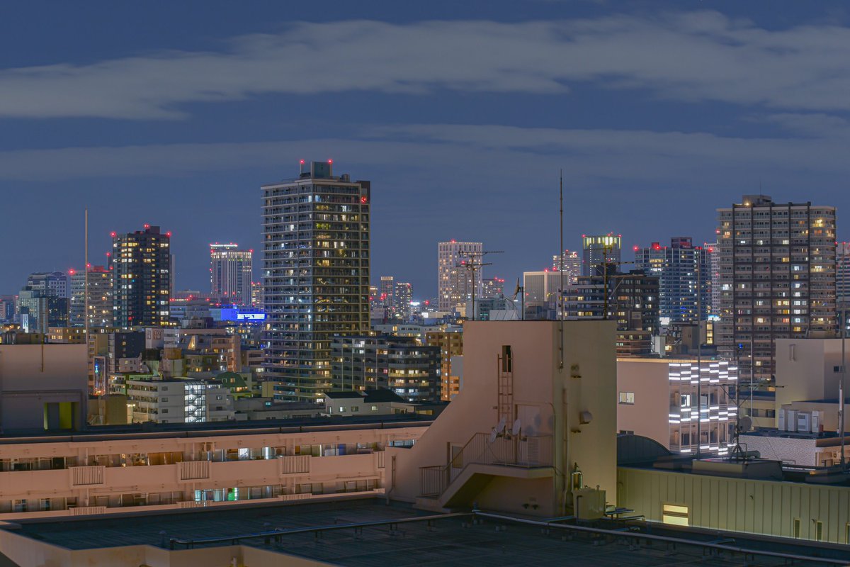 _k10_s16's tweet photo. やっぱカメラ楽しい📷
夜の撮影好き https://t.co/wezw9tDMbA
