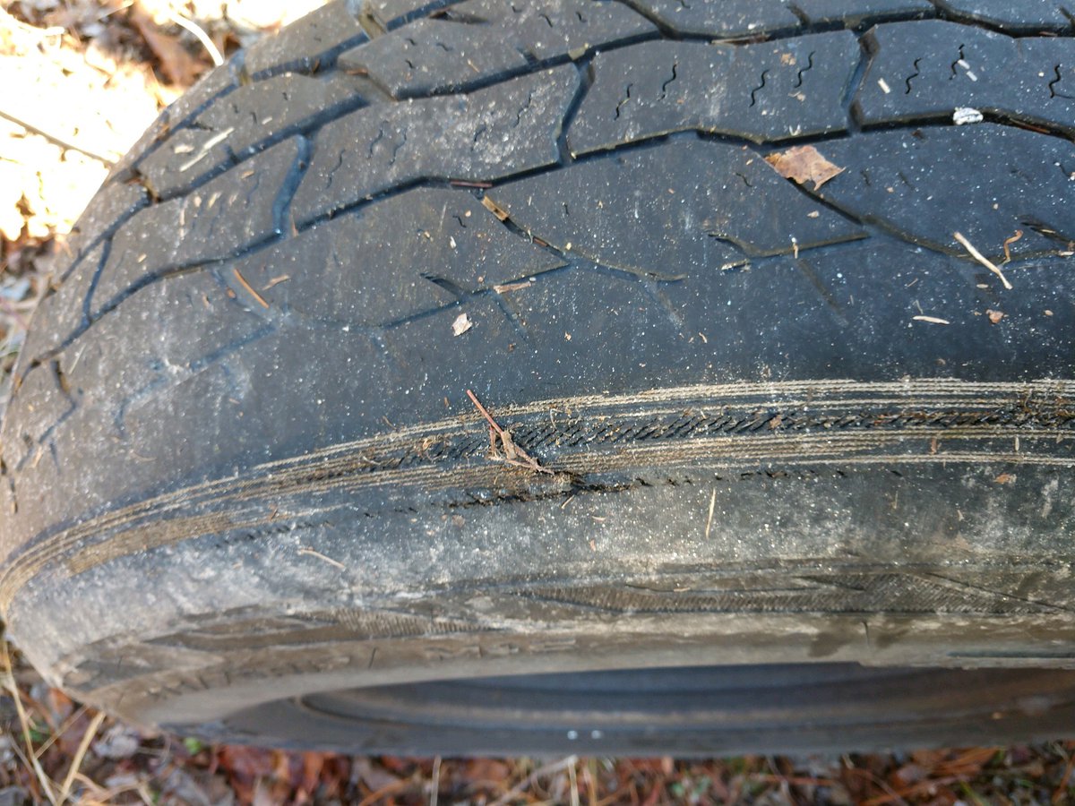 steves_mobile's tweet photo. Worn out tires and years of driving on salty roads doing some damage on this #ford
#mobileautorepair #mobilemechanics #mobilecarrepair #technician #mechanic #diagnostics #electricalrepair #acrepair #maintenance #brakerepair #enginerepair #asecertified #cashiersnc #cullowhee https://t.co/urTmbLDSvu