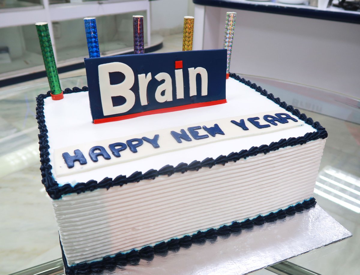 braintelpk's tweet photo. New Year 2020 Celebrations at BrainTEL :)

Cake by SB-Kitchens

#HappyNewYear #2k20 #Celebrations #BrainTEL https://t.co/BoAp1MoMSt