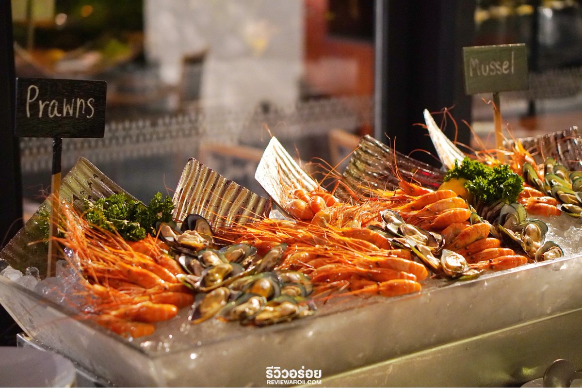 ReviewAroii's tweet photo. #แจกฟรี ฉลองปีใหม่ 🎉 บุฟเฟ่ต์สุดพรีเมี่ยม! Bangkok Buffet Experience โรงแรมอนันตรา สาทร แค่ RT 

ไฮไลท์: #ปูทะเลตัวโต (นึ่ง/ ผัดพริกไทยดำ/ผัดผงกะหรี่, บาร์บีคิว (กุ้งแม่น้ำ แซลมอน เนื้อ หอยเชลล์) ซีฟู้ดออนไอซ์, ฟัวกราส์, พาสต้า, อาหารจีน,ซาซิมิ 👉 รีวิว https://t.co/gbNGSgzmrx https://t.co/HWQh5KJ98r