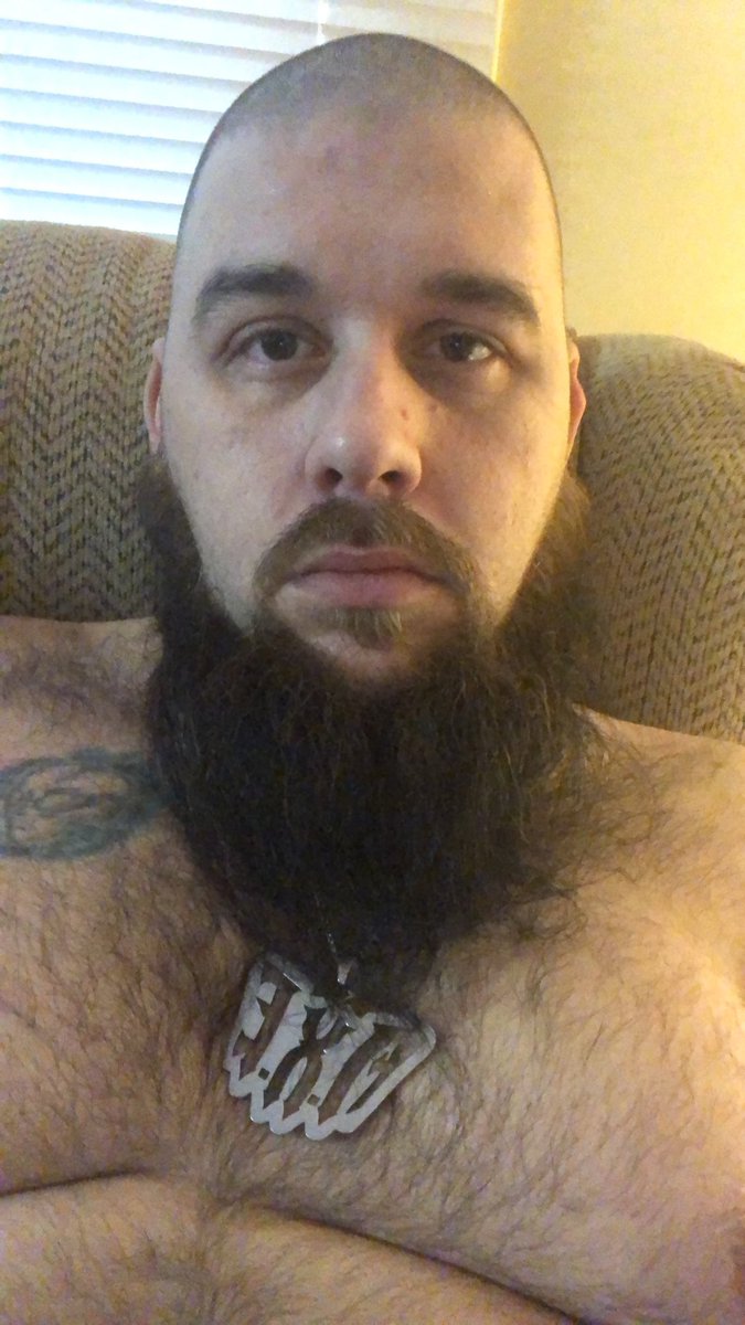 MasterWicked86's tweet photo. Judging by the way 2019 went, 2020 is about to be double the fun and triple the #cash! #findom #cashmaster #MasterWicked #beardedMaster https://t.co/9jA5d6b98u
