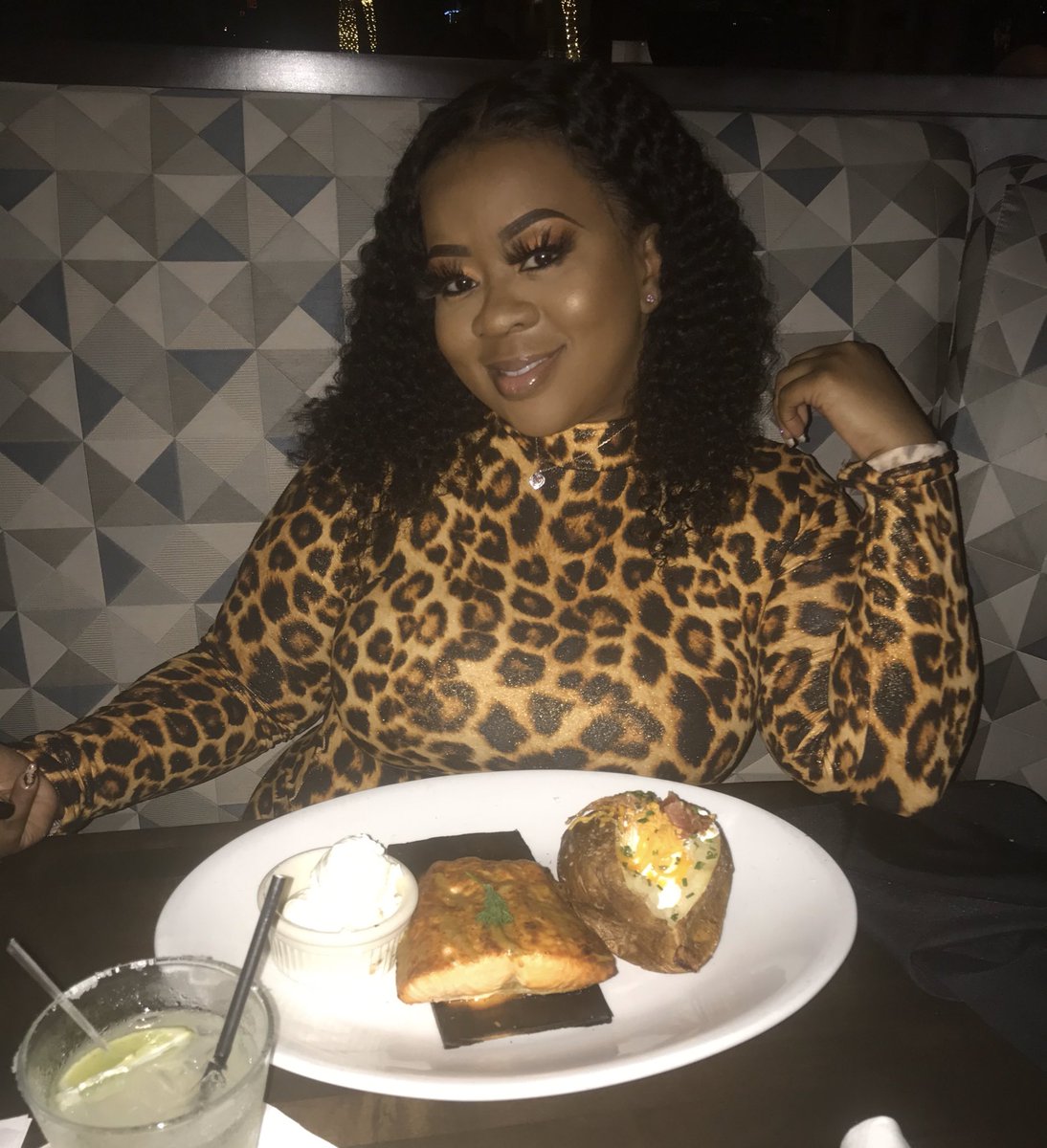 PRETTY BUFFIE💋 tweet media