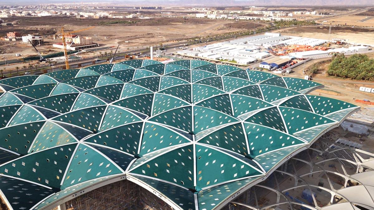 SaudiProject's tweet photo. بدءًا من اليوم.. سيتم رفع سرعة #قطار_الحرمين إلى 300 كلم في الساعة في جميع الرحلات https://t.co/LRHevWM439