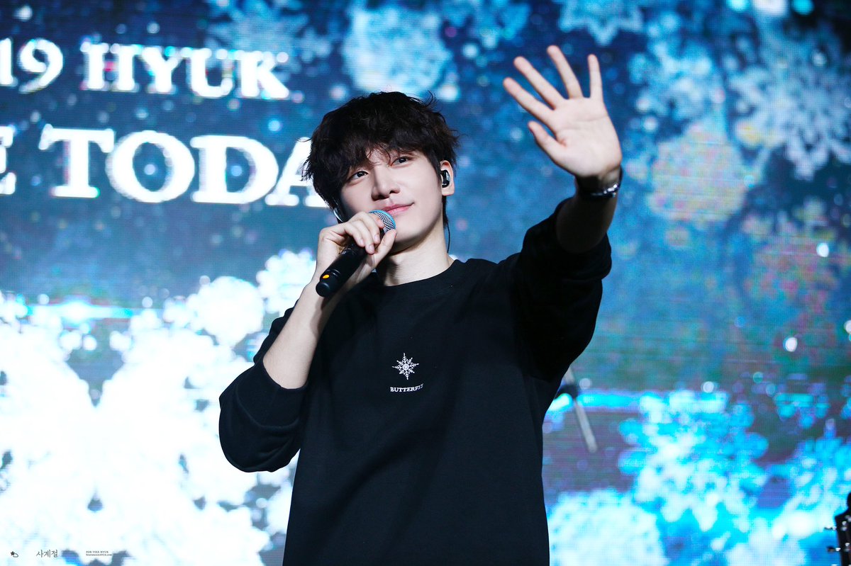 fourseasons_705's tweet photo. 191229 @HSangHyuk 💘
#VIXX #빅스 #혁 #한상혁 #HYUK https://t.co/TITWssneVP