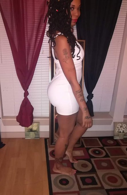 Happy New Year Y'all💋💋 https://t.co/5mJETdS6rH<a href="/tag/poundtown"class="tags"><span>#poundtown</span></a>