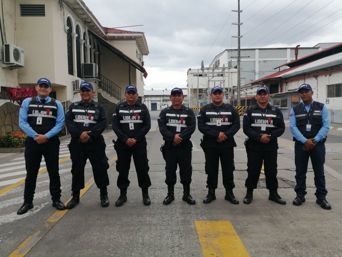JavierBolivarAM's tweet photo. 2020 empezando las operaciones con pie derecho y mejor visitando al nuestros Lidermans, agradeciendo por la responsabilidad de cumplir sus jornadas es las festibidades
Gracias a totales, Liderman o Nada.
#LidermanZona3 #LidermanEcuador
#SomosLiderman https://t.co/WQuKpEU4PV
