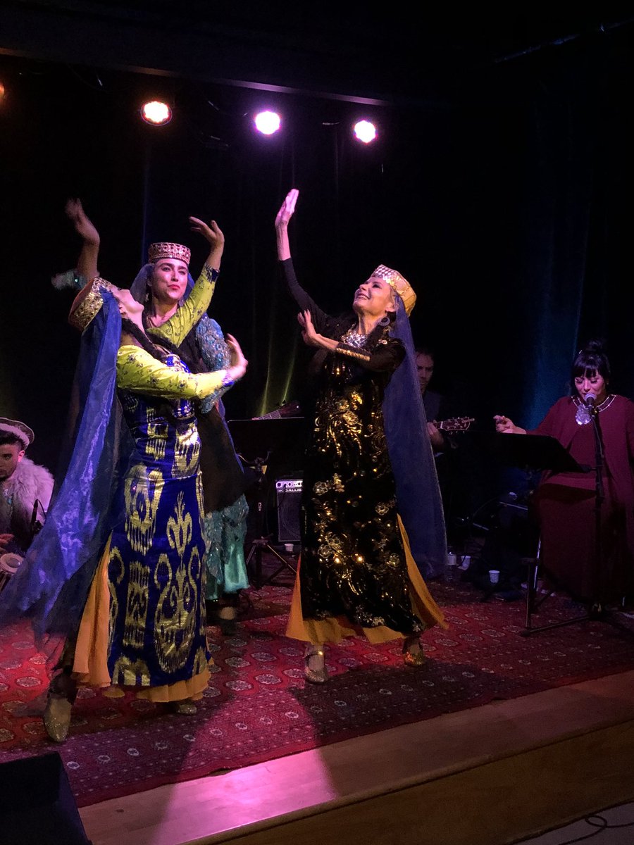 smallworldnotes's tweet photo. Looking back on the #smallworldmusiccentre @YoungplaceTO concerts that closed our 2019! Ensemble Topaz took us through Central Asia showcasing the performance traditions of 🇮🇷🇦🇫🇰🇿🇵🇰🇺🇿🇹🇯 with Kazakh songs by special guest Ekaterina. Winter’s Flame warmed us up in December #swmto https://t.co/5MEkSL5C8x