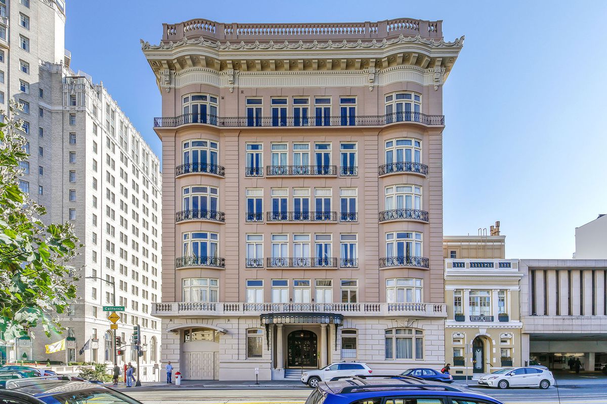 CourtneyBanksSF's tweet photo. Snazzy townhome in Nob Hill Beaux-Art building asks $4.99Mill #favorite #realestate #townhome #SF #luxoryliving #beauty #design #classic #traditional #nobhill 
https://t.co/DSkMCgQlIk https://t.co/M2UVDd9IP7
